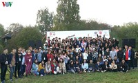 Estudiantes vietnamitas participan en Campamento de Verano en Rusia 