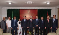 Vicepremier vietnamita se reúne con personal de embajada nacional en Nigeria