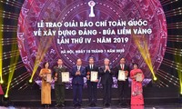 Premier vietnamita pide a la prensa ser arma contra los vicios y las fuerzas hostiles