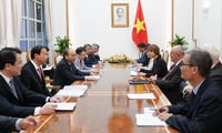  Reciben primer ministro vietnamita a embajadores de Países Bajos y Bélgica, e inversores europeos