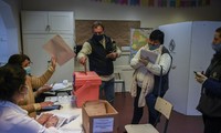 Uruguayos acuden a las urnas en medio de la pandemia del covid-19