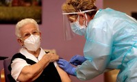 España comienza vacunación masiva contra la covid-19