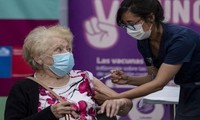 Chile registra más del 74 % de su población vacunada contra el covid-19
