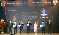 Vietnam elogia a científicos jóvenes con logros tecnológicos destacados