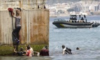 Marruecos rescata más de 60 migrantes frente a las costas de Tarfaya