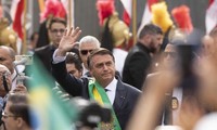 El tribunal electoral de Brasil prohíbe a Bolsonaro uso de imágenes cívicas con fin electoral