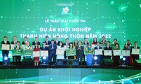 Jóvenes agricultores vietnamitas reciben el Premio Luong Dinh Cua 2022
