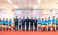 Dirigente parlamentario pide a Bac Giang movilizar recursos en favor de las personas con méritos revolucionarios 