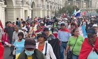 Siguen protestas en contra del Gobierno de Perú