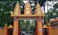  Visitar la pagoda jemer Kh’Leang, un vestigio nacional en Soc Trang