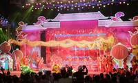 Vietnamitas celebran festival de luna llena de enero lunar