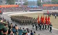 Ensayan desfile militar por 70.° aniversario de la victoria de Dien Bien Phu