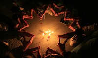 โครงการ Earth Hour 2012: ผมและคุณจงร่วมกันปฏิบัติ