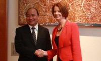 รองนายกรัฐมนตรี NguyenXuanPhuc เดินทางไปเยือนออสเตรเลีย