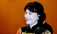 รองประธานรัฐสภา NguyenThiKimNgan ให้การต้อนรับอดีตตัวแทนการค้าของสหรัฐ