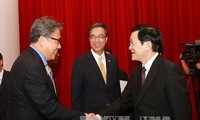 ประธานประเทศ TrươngTấnSang ให้การต้อนรับคณะนักวิชาการของสาธารณรัฐเกาเหลี