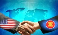 สหรัฐให้คำมั่นที่จะผลักดันความร่วมมือด้านเศรษฐกิจกับอาเซียน