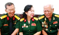 ประธานรัฐสภาเวียดนามให้การต้อนรับคณะผู้แทนคณะกรรมการประสานงานกรมทหารนครหลวงฮานอย