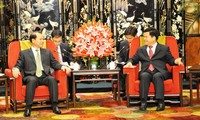 ท่าน Vũ Văn Ninh รองนายกรัฐมนตรีให้การต้อนรับผู้ว่าราชการมณฑลยูนนาน ประเทศจีน