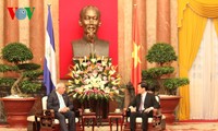 ประธานรัฐสภาประเทศเอลซัลวาดอร์ Sigfrido Reyes เยือนเวียดนาม