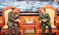 เสนาธิการใหญ่กองทัพประชาชนเวียดนามให้การต้อนรับรองเสนาธิการใหญ่กองทัพกัมพูชา