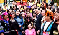 เวียดนามยังคงให้ความสนใจและมีนโยบายให้การช่วยเหลือสตรีพัฒนาเศรษฐกิจ