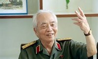 ประชามติโลกยกย่องพลเอกหวอเงวียนย๊าปว่านักการทหารที่ปรีชาสามารถและยอดเยี่ยม