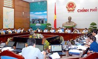 รัฐบาลจัดประชุมประจำเดือนนัดสุดท้ายของปี 2014