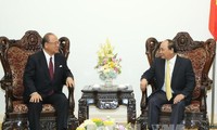 นายกรัฐมนตรี เหงียนซวนฟุก ให้การต้อนรับที่ปรึกษาพิเศษของสหภาพส.ส มิตรภาพเวียดนาม-ญี่ปุ่น