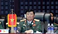 พลเอก โงซวนหลิก เข้าร่วมการประชุมรัฐมนตรีกลาโหมอาเซียนจำกัดวงในประเทศลาว
