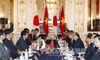 การเจรจาระหว่างนายกรัฐมนตรีเวียดนามกับนายกรัฐมนตรีญี่ปุ่น