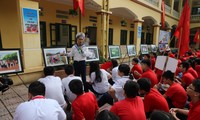 สาส์น 1 พันข้อแห่งความรักของนักเรียนกรุงฮานอยในวันเปิดเทอมปีการศึกษาใหม่มุ่งใจสู่เจื่องซาหรือสเปรตลีย์