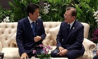 การประชุมผู้นำอาเซียนครั้งที่ 35: ผู้นำญี่ปุ่นและสาธารณรัฐเกาหลีสนทนาโดยตรง