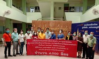 ชมรมชาวไทยเชื้อสายเวียดนามสนับสนุนแอลกฮอล์ 99.50% จำนวน 4000 ลิตรมูลค่า 152,000บาทให้กับทางราชการเพื่อรับมือโรคโควิด-19