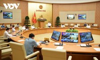 นายกรัฐมนตรี ฝ่ามมิงชิ้ง กำชับว่า จังหวัดเตี่ยนยางและจังหวัดเกียนยางต้องควบคุมการแพร่ระบาดของโรคโควิด-19 ช้าที่สุดในวันที่ 30 กันยายน