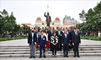 ประธานาธิบดีกรีซเสร็จสิ้นการเยือนเวียดนามอย่างเป็นทางการด้วยผลสำเร็จอย่างงดงาม