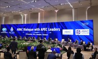 ประธานประเทศเข้าร่วมการสนทนากับสมาชิกสภาที่ปรึกษาธุรกิจเอเปกหรือ ABAC