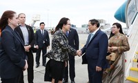 นายกรัฐมนตรี ฝ่ามมิงชิ้ง เดินทางถึงเมืองโอ๊คแลนด์ เยือนนิวซีแลนด์อย่างเป็นทางการ