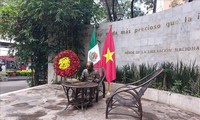 รำลึกครบรอบ 134 ปีวันคล้ายวันเกิดประธานโฮจิมินห์: วันพิเศษแห่งมิตรภาพระหว่างเม็กซิโกกับเวียดนาม