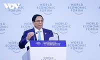 นายกรัฐมนตรี ฝ่ามมิงชิ้ง เข้าร่วมและกล่าวปราศรัยในการประชุม WEF ต้าเหลียนประจำปี 2024