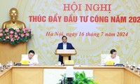 นายกรัฐมนตรี ฝ่ามมิงชิ้ง เป็นประธานการประชุมส่งเสริมการลงทุนภาครัฐปี 2024