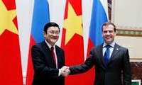 Russian PM Medvedev visits Vietnam