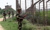Pakistani, Indian troops exchange fire in Kashmir