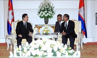 PM attends cremation ceremony of Cambodian King Father 