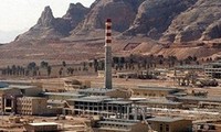 Iran says it will build new nuclear reactor