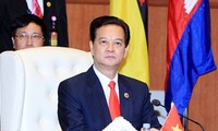 Prime Minister Dung leaves for 23rd ASEAN Summit