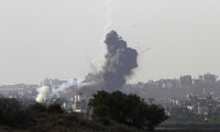 Israel continues air strike on the Gaza strip