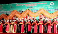 2013 Mekong Delta Economic Cooperation Forum opens