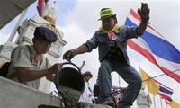 Thai Prime Minister’s Offices blockaded again