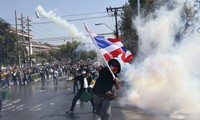 Thailand: Police use tear gas to take over protester-occupied sites